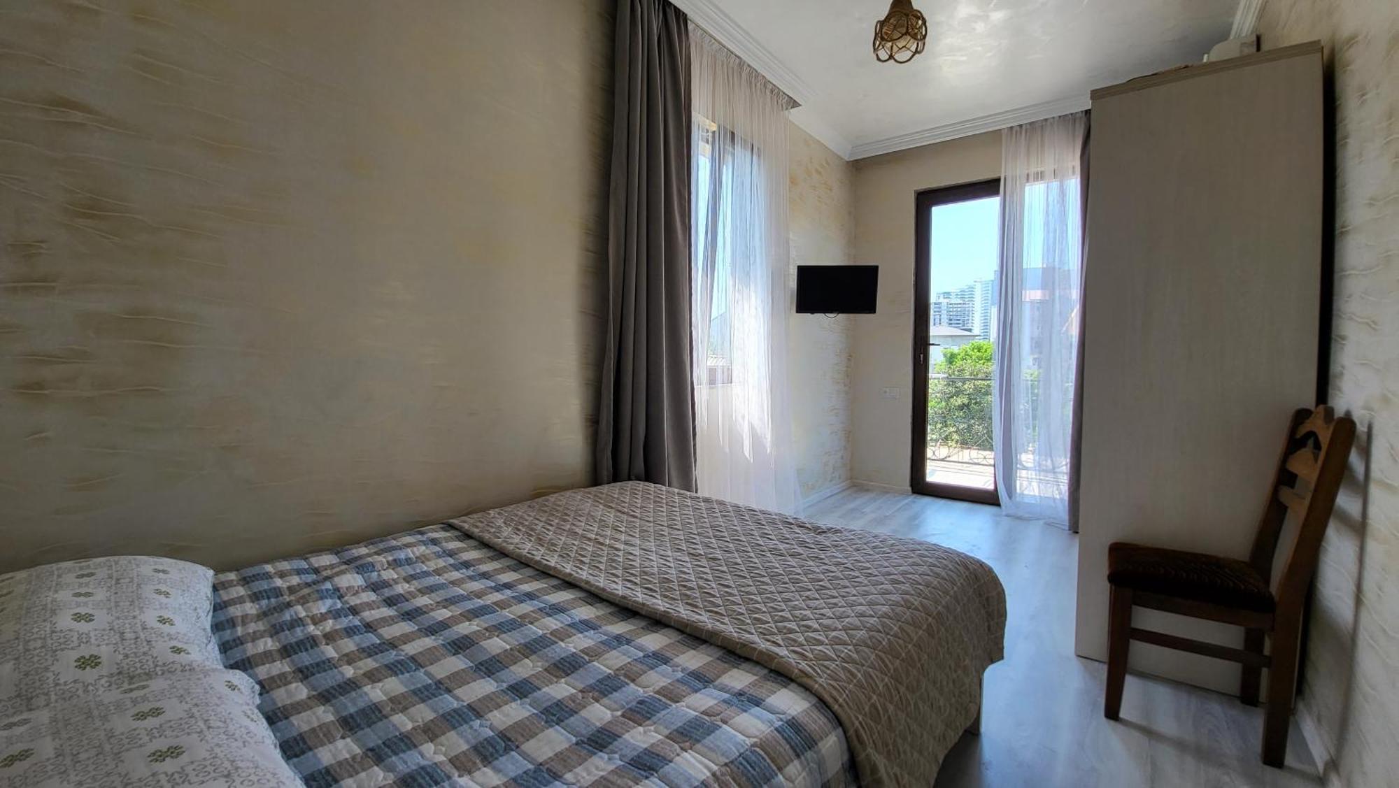 באטומי Guesthouse Gocha Beridze מראה חיצוני תמונה
