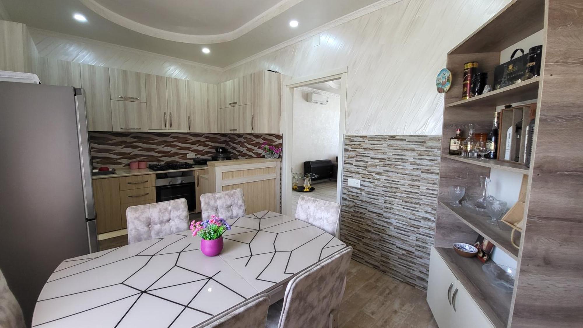 באטומי Guesthouse Gocha Beridze מראה חיצוני תמונה