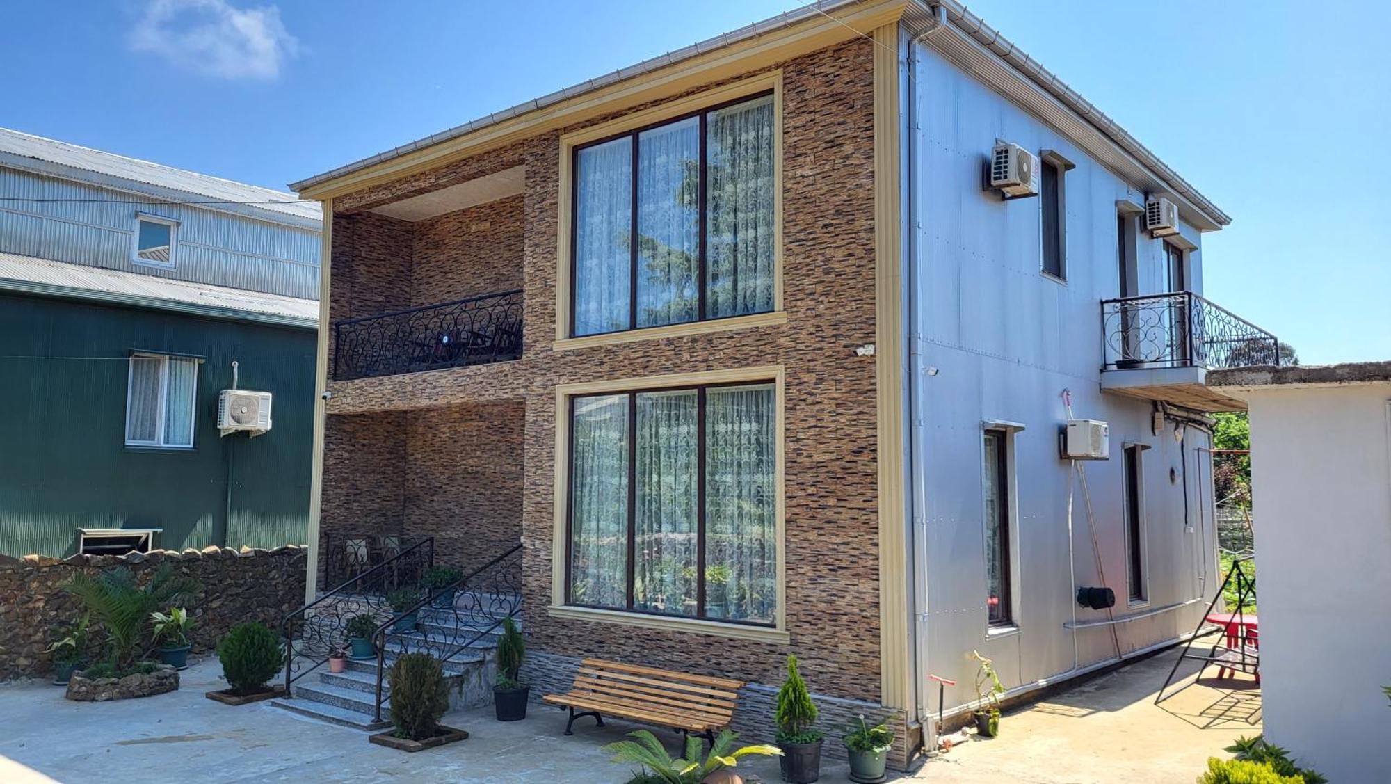 באטומי Guesthouse Gocha Beridze מראה חיצוני תמונה